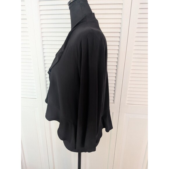 R&M Richards Crop Jacket Shrug Womens 1X Open Ruffle Front Black Academy Stretch - Picture 5 of 10